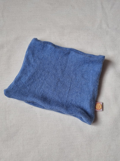 Loop für Kleinkinder aus Upcycling Seide & Kaschmir in Himmelblau