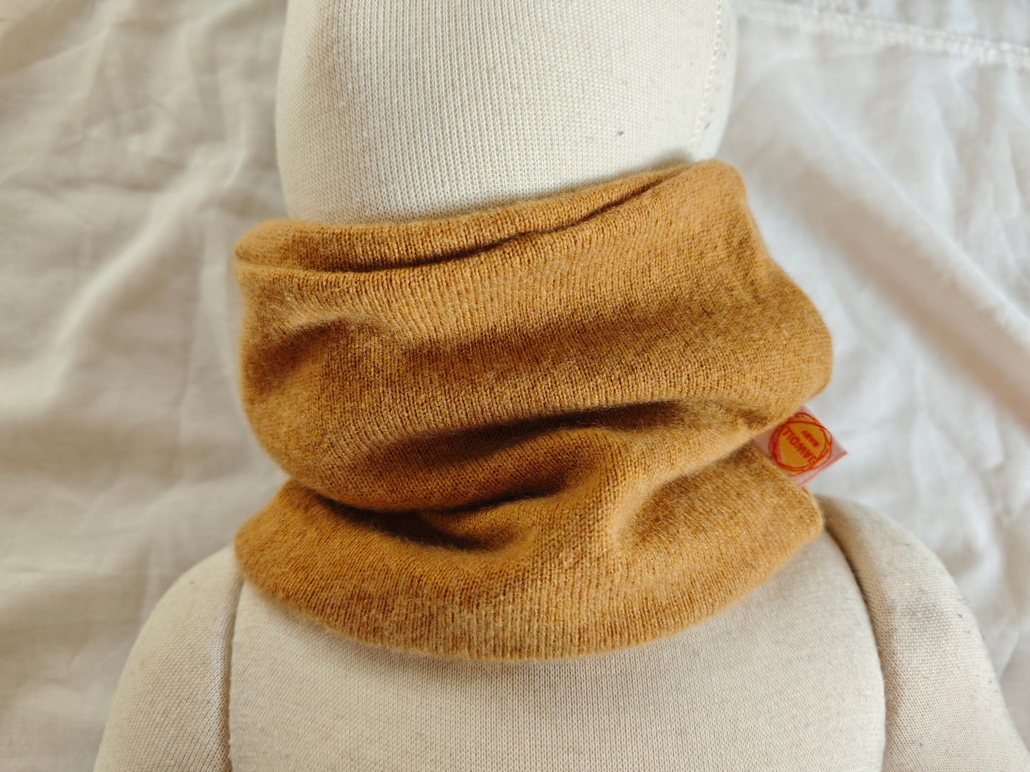 Loop für Kinder aus Upcycling Kaschmir in Senfgelb