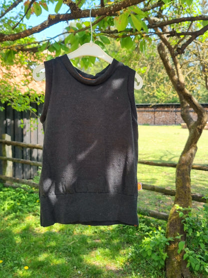 Oberteil Tanktop Pullunder Unterhemd 86/92 aus 100% Upcycling-Wolle in Dunkelgrün
