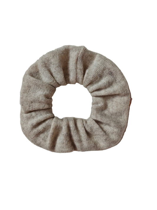 Scrunchie Haargummi aus Upcycling Kaschmir für Kinder und Erwachsene in Natur