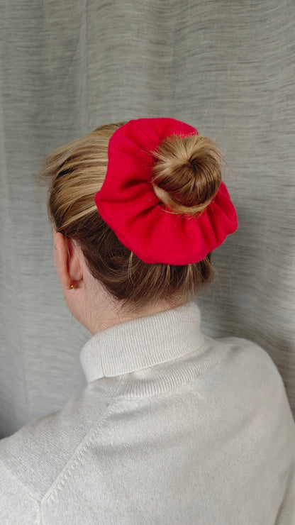 Scrunchie Haargummi aus Upcycling Kaschmir für Kinder und Erwachsene in Pink
