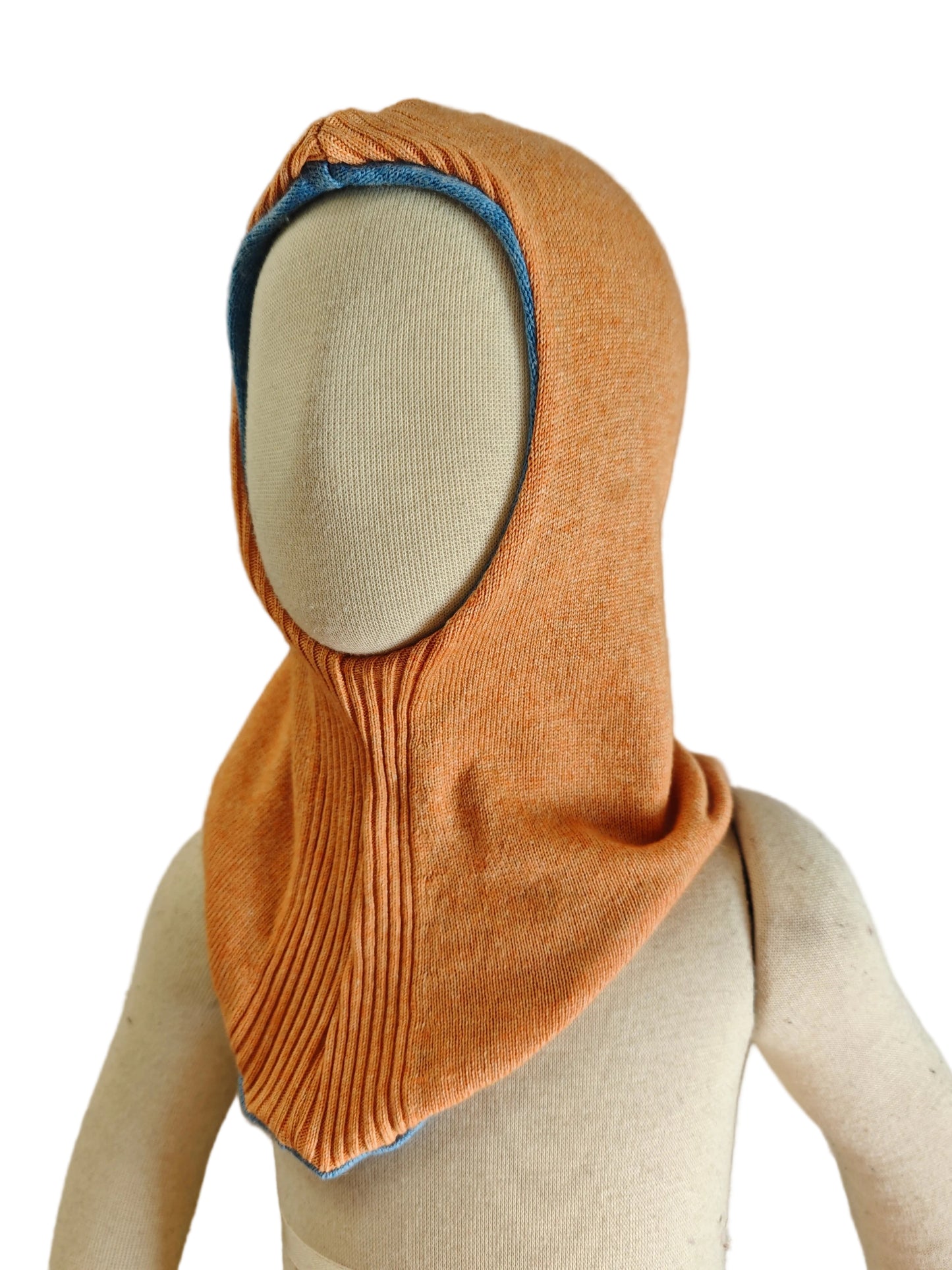 Wende-Schlupfmütze für Babys KU 43 - 48 aus Upcycling Seide & Kaschmir in Hellblau und Pfirsichorange