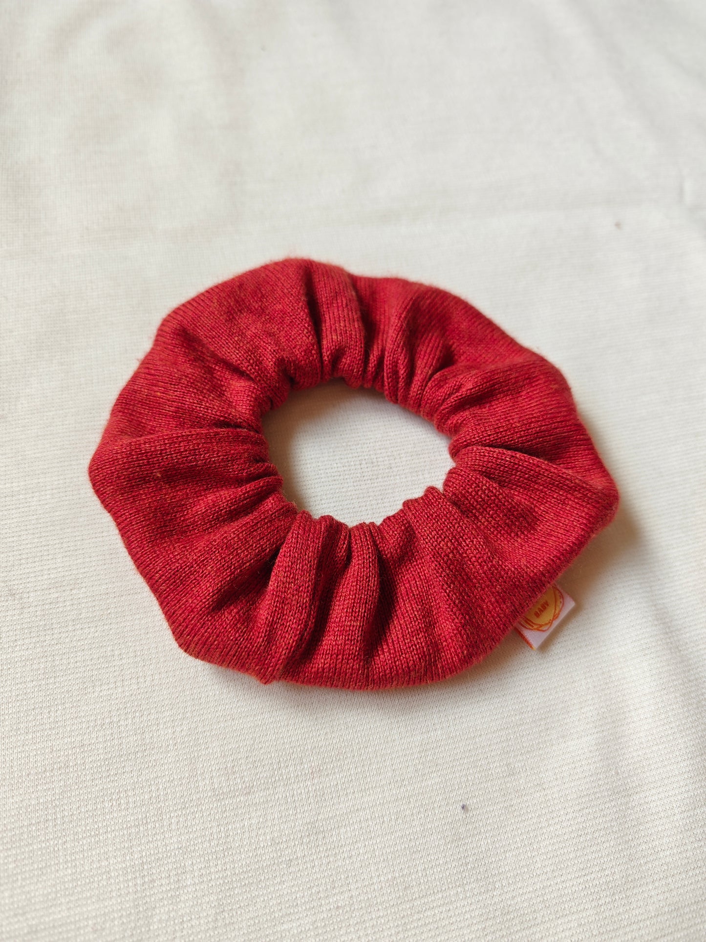 Scrunchie Haargummi aus Upcycling Kaschmir & Seide für Kinder und Erwachsene in Rostrot