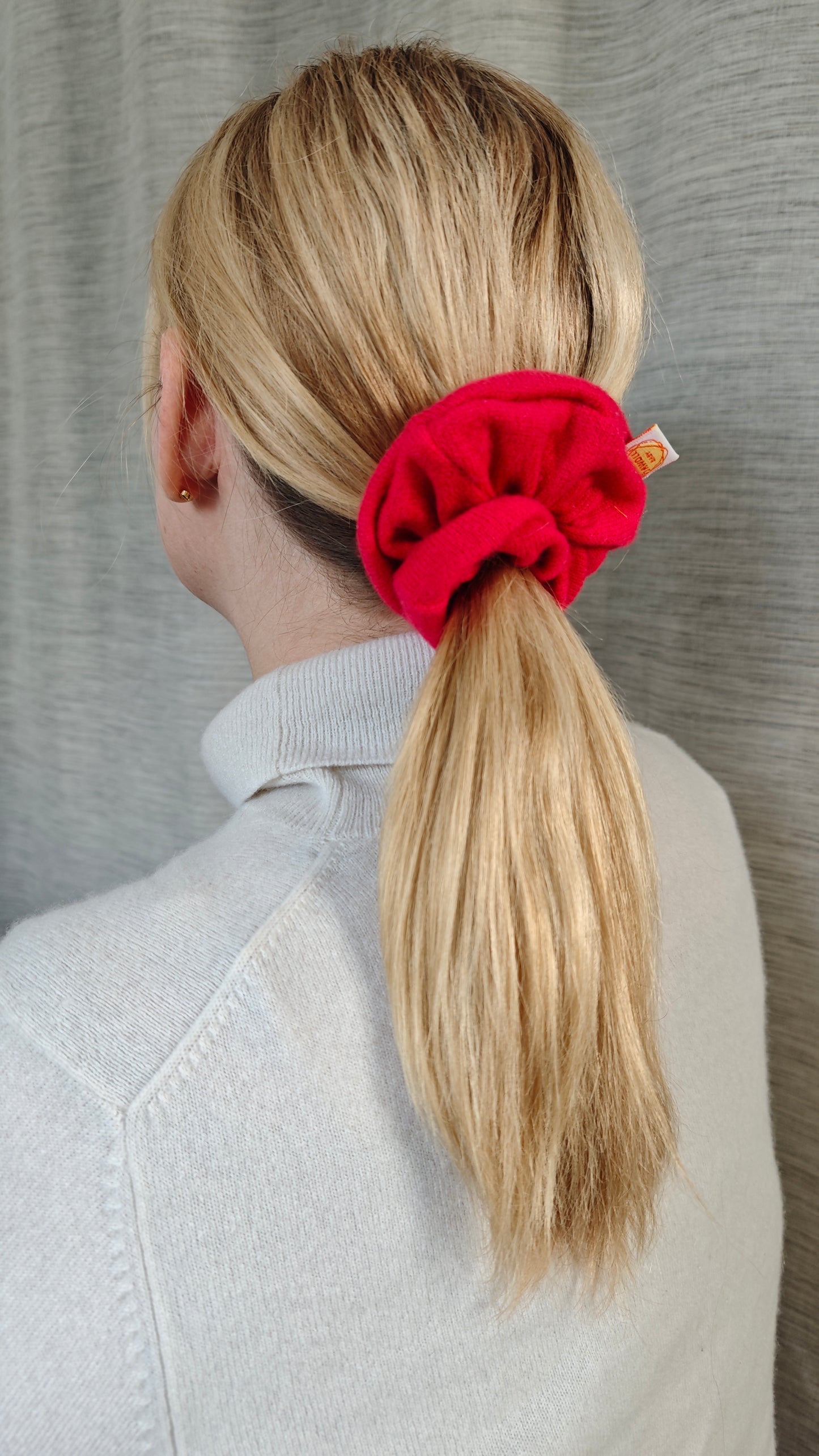 Scrunchie Haargummi aus Upcycling Kaschmir für Kinder und Erwachsene in Pink